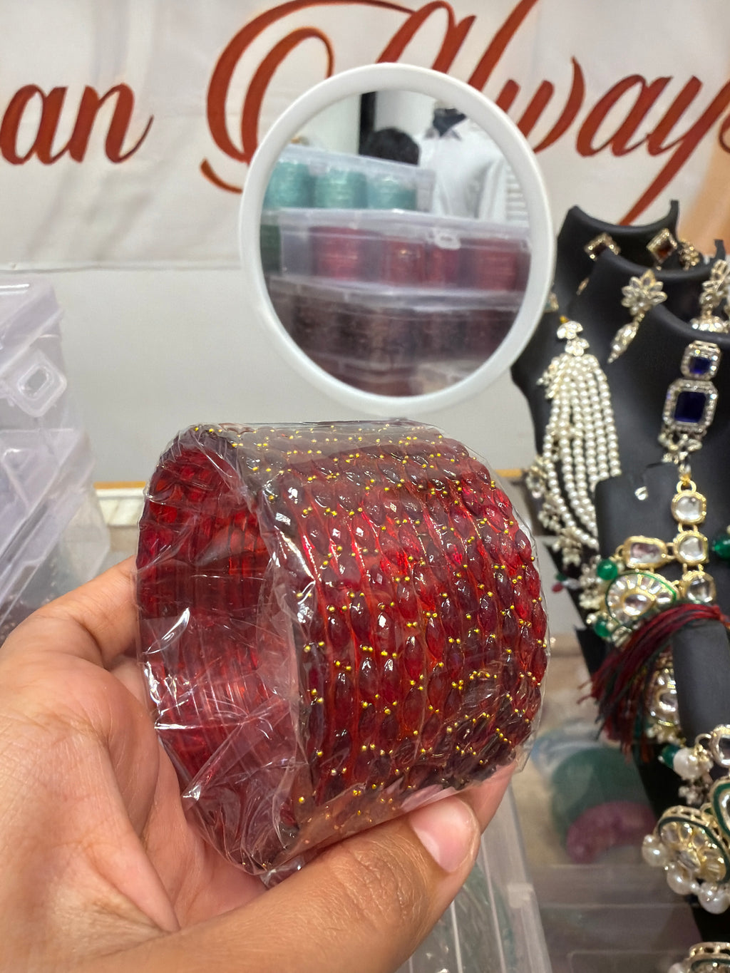 Maroon raindrop 12 bangles✨✨￼