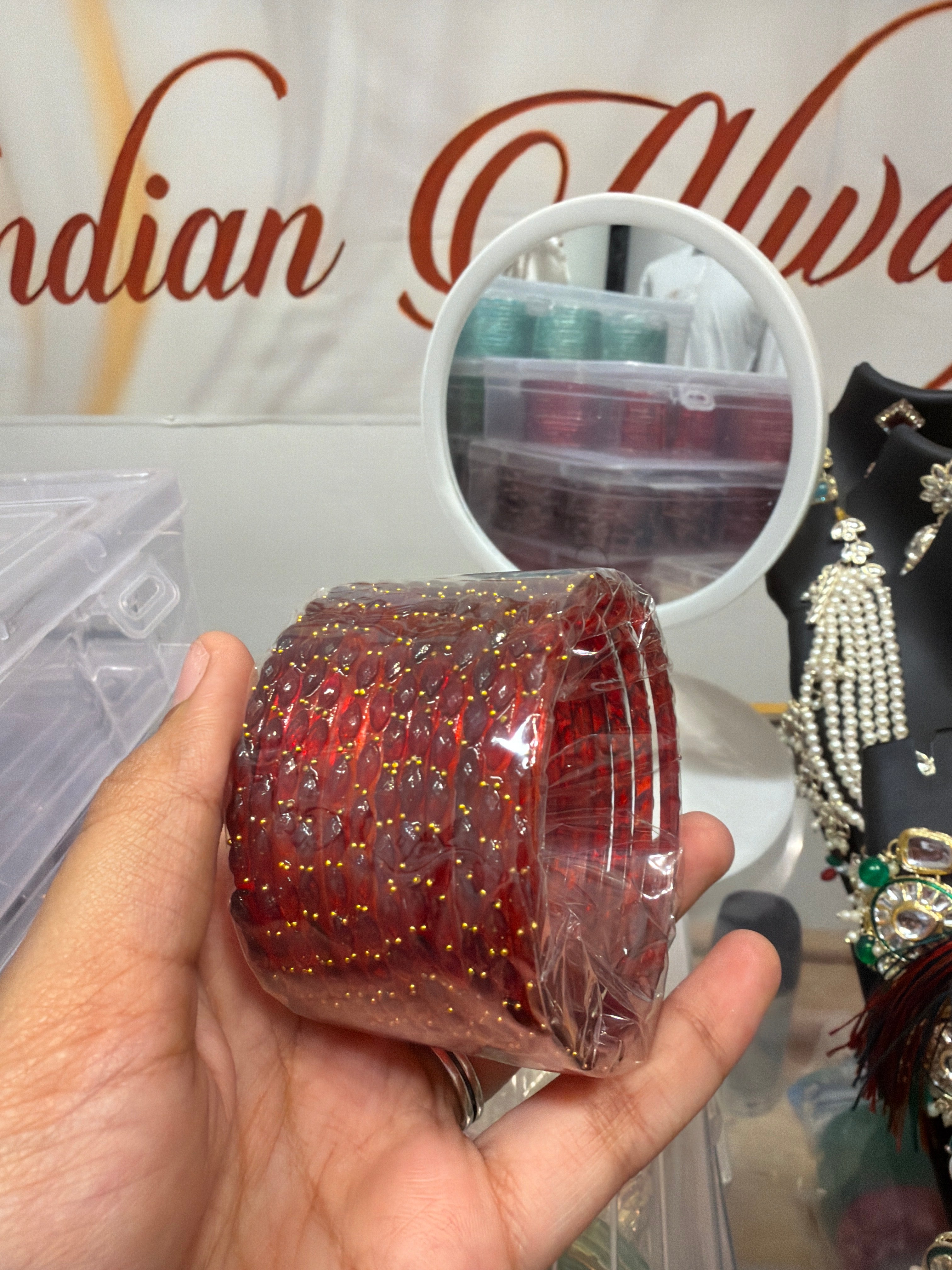 Maroon raindrop 12 bangles✨✨￼
