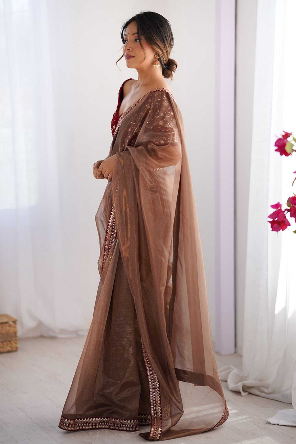Luxe Net Party Wear Saree Set