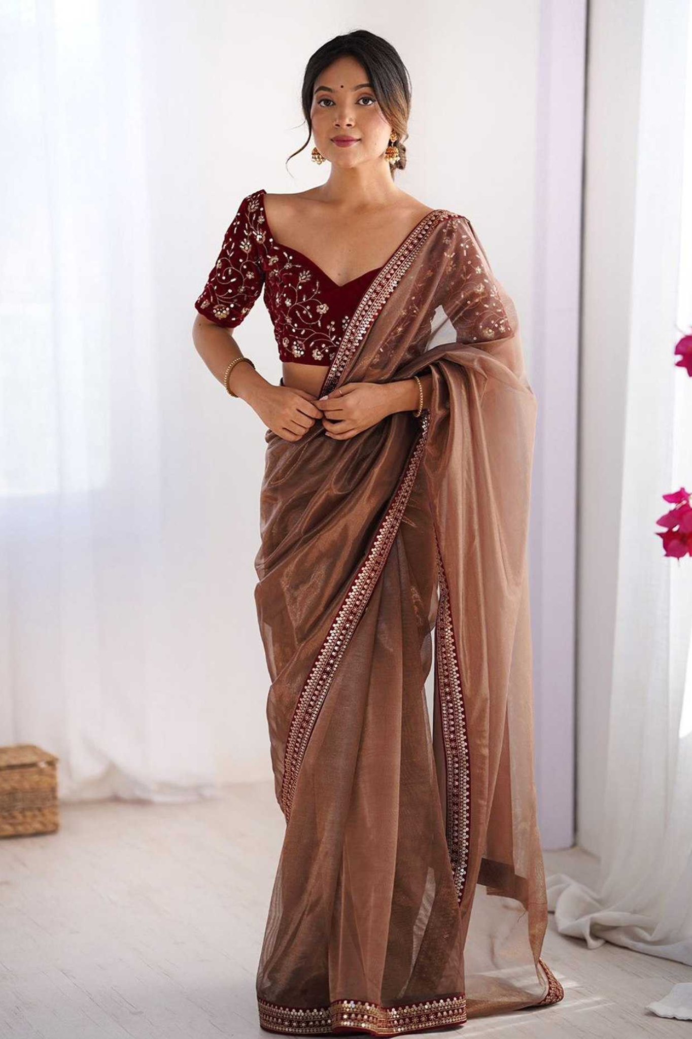 Luxe Net Party Wear Saree Set