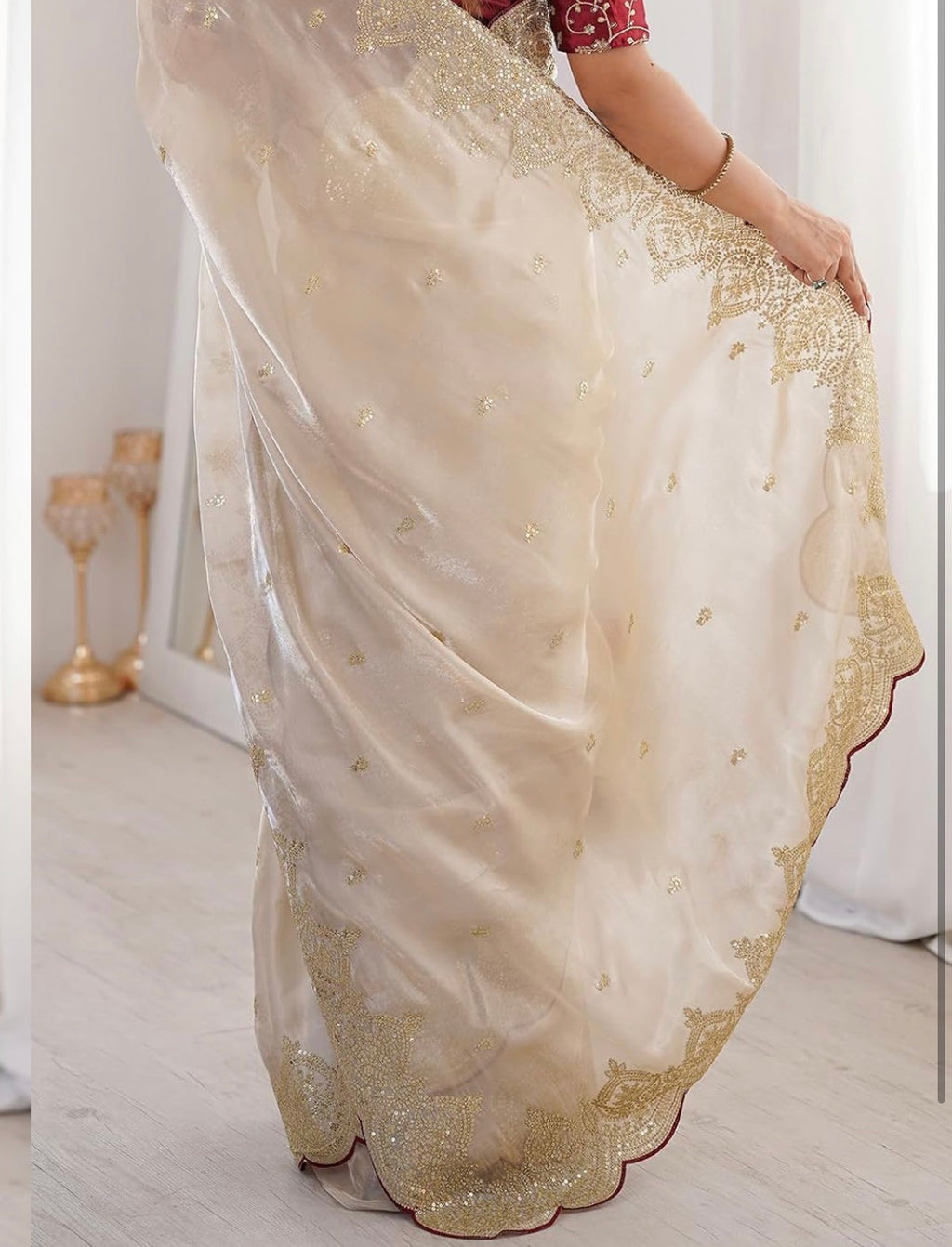 Cream and red saree✨