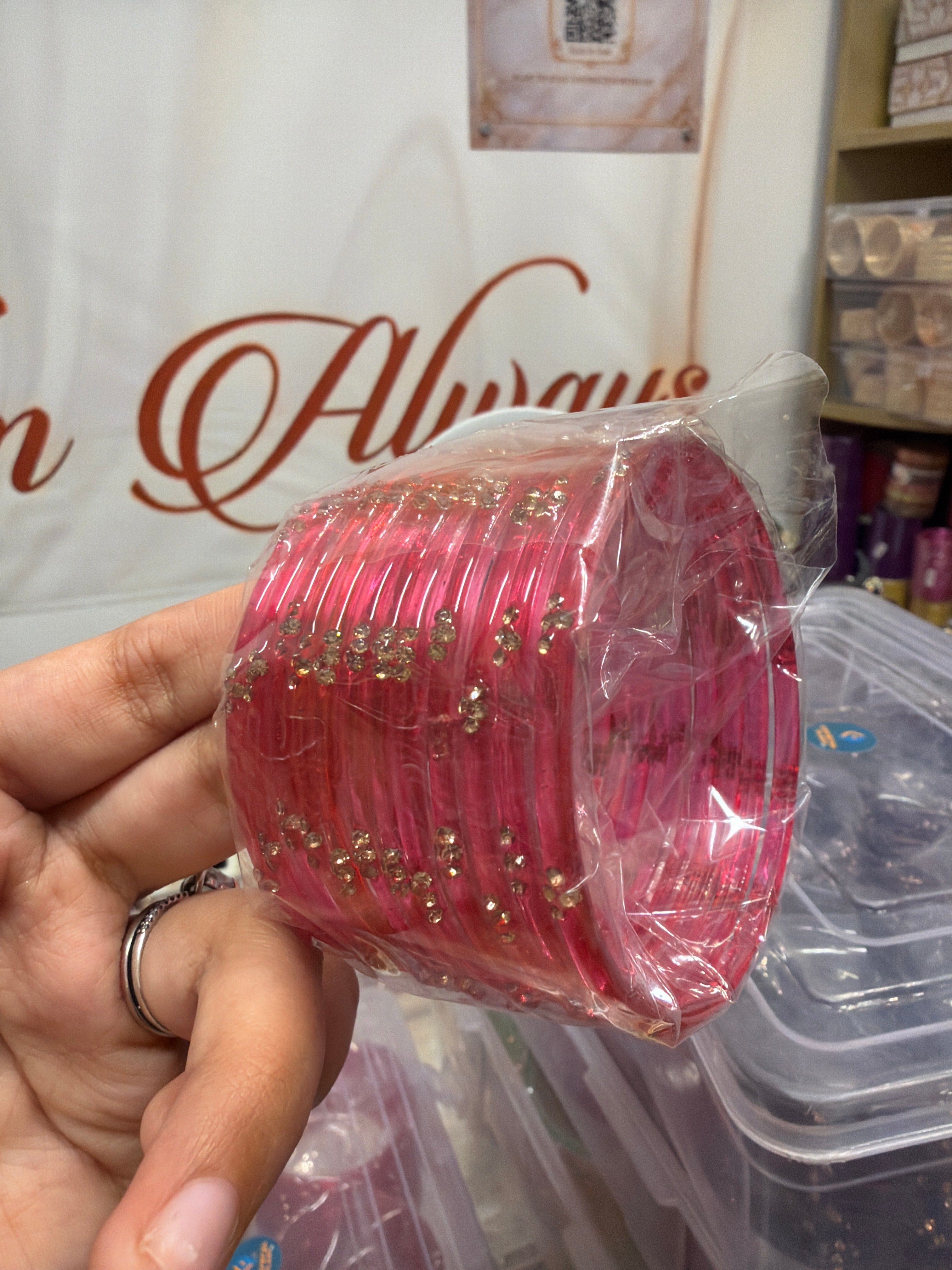 Pink Jelly raindrop glass 12 bangles✨￼